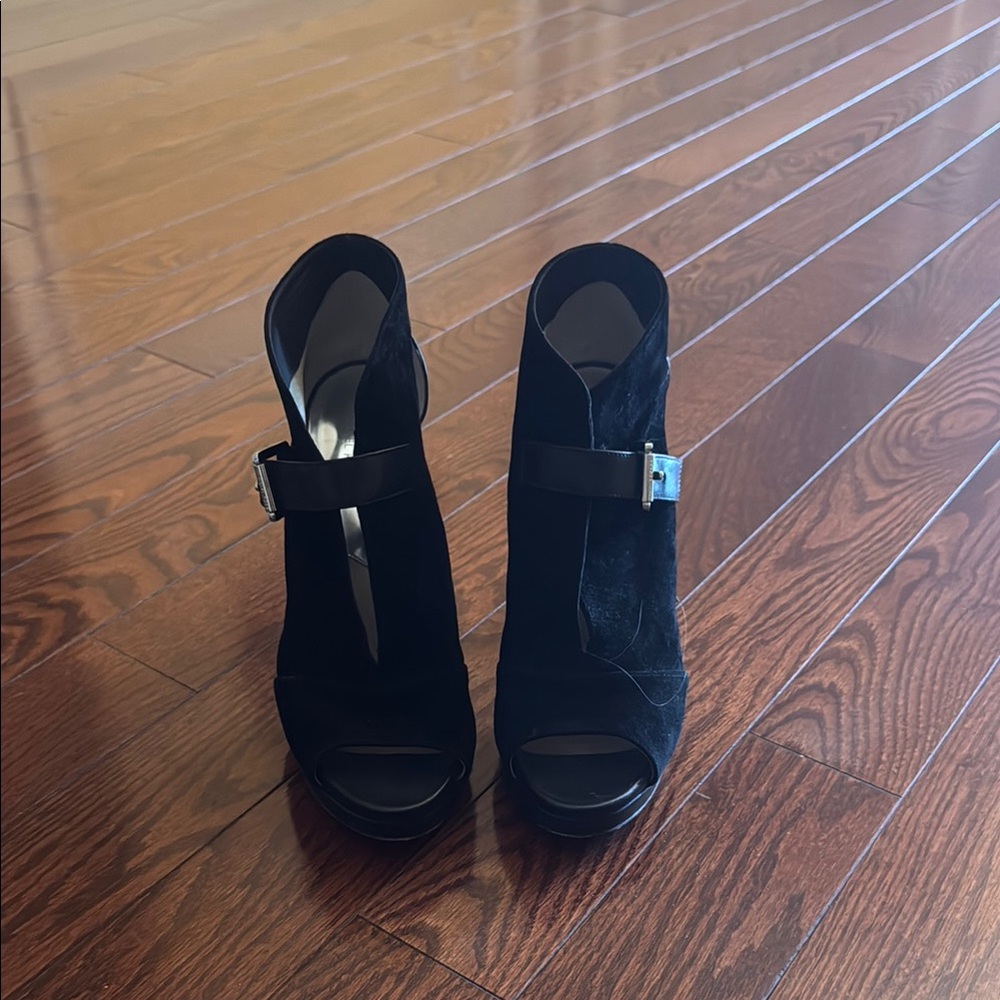 Elegant Black Women's Peep-Toe Heels